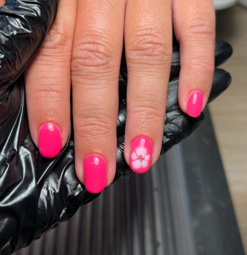 Roze nail-art BIAB